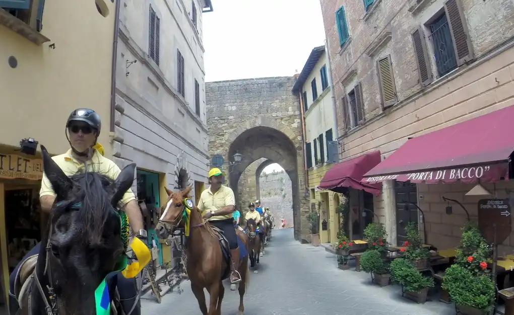 Passeggiata cavallo montepulciano