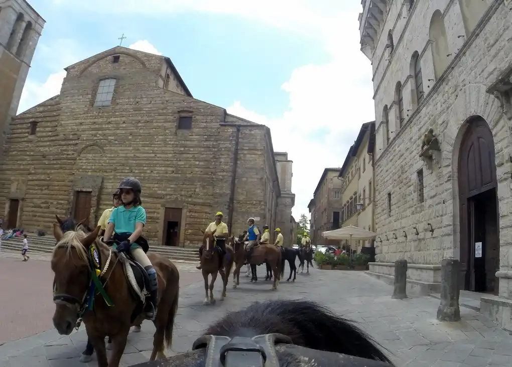 Toscana trekking montepulciano
