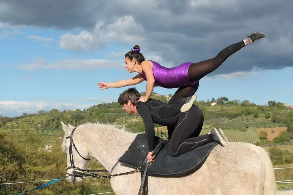 Montepulciano volteggio